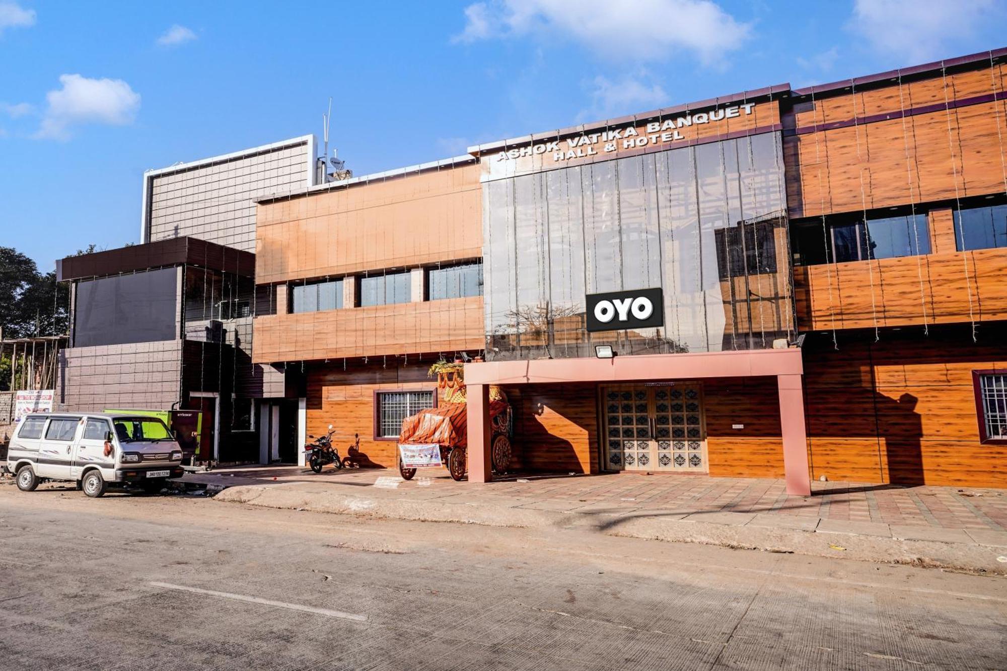 Oyo Flagship Hotel Ashok Vatika Banquet Hall Ranchi Esterno foto
